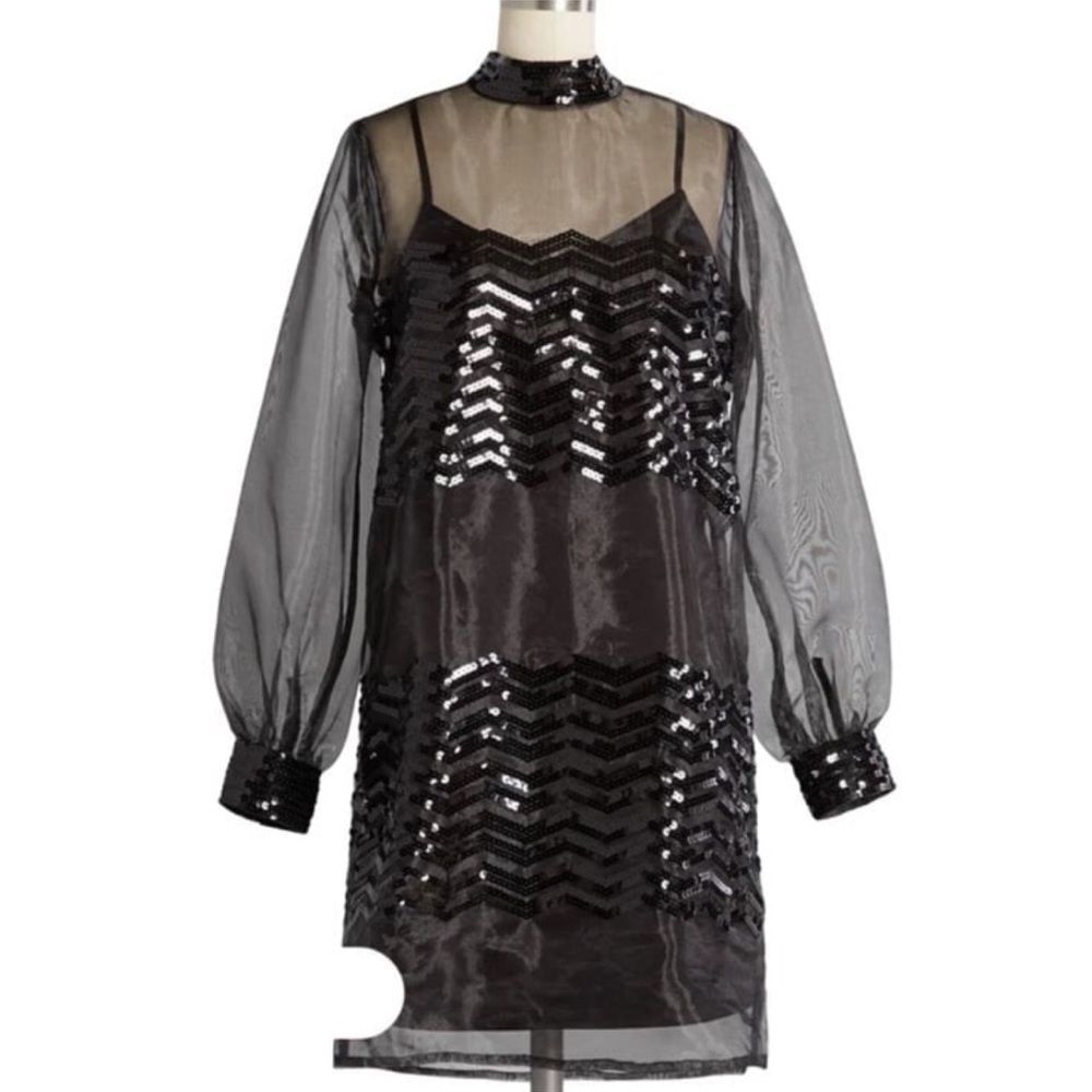 BNWT ModCloth Fanciful Fette Shift Sequin Overlay Dress- size small